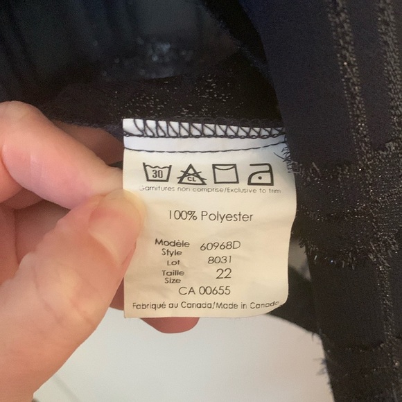 Penningtons Navy Sparkly Vertical & Horizontal Designs Open Sheer Jacket Size 22 - Picture 7 of 7